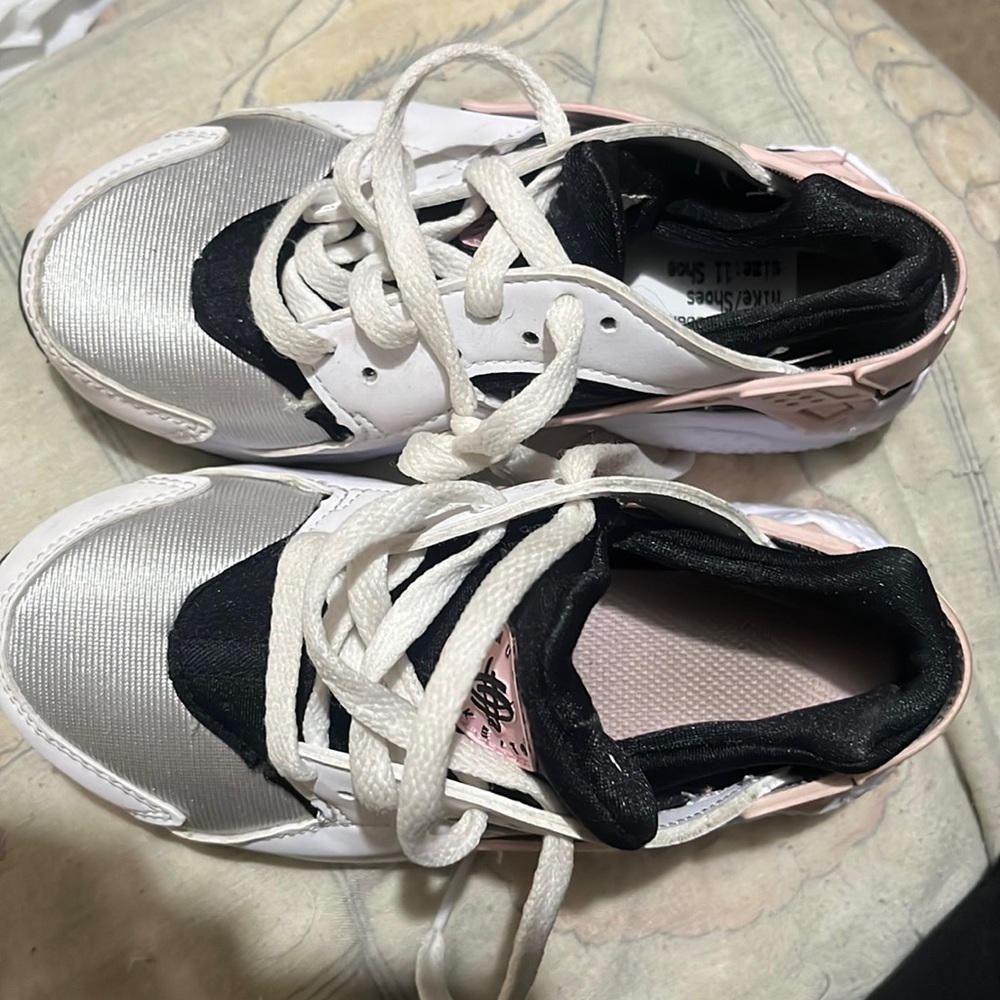 Nike huaraches